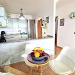 Vintage Meson Ocean View אדחה